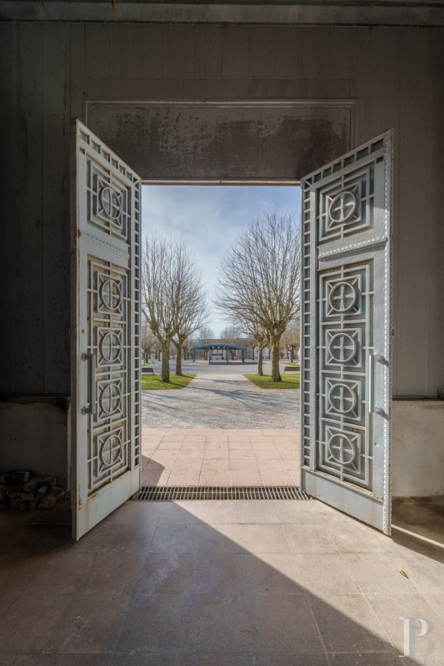 À Crusnes, en Meurthe-et-Moselle, à proximité du Luxembourg, une église d'un style unique ouverte à tout projet culturel ou commercial - photo  n°5